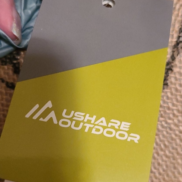 ๐ฃNew cute puffer coat๐ฃ - Picture 5 of 9